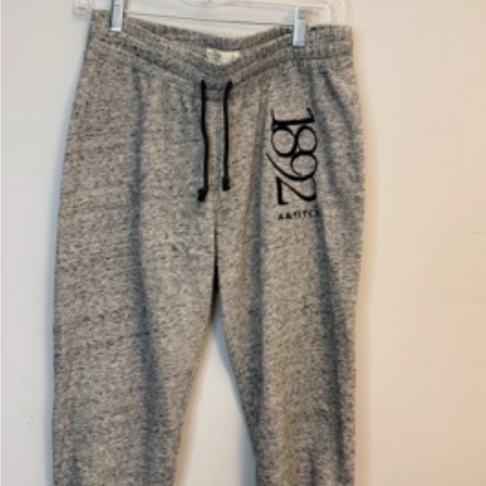 Abercrombie & Fitch Heather Gray Drawstring Athletic Shorts - Picture 2 of 5
